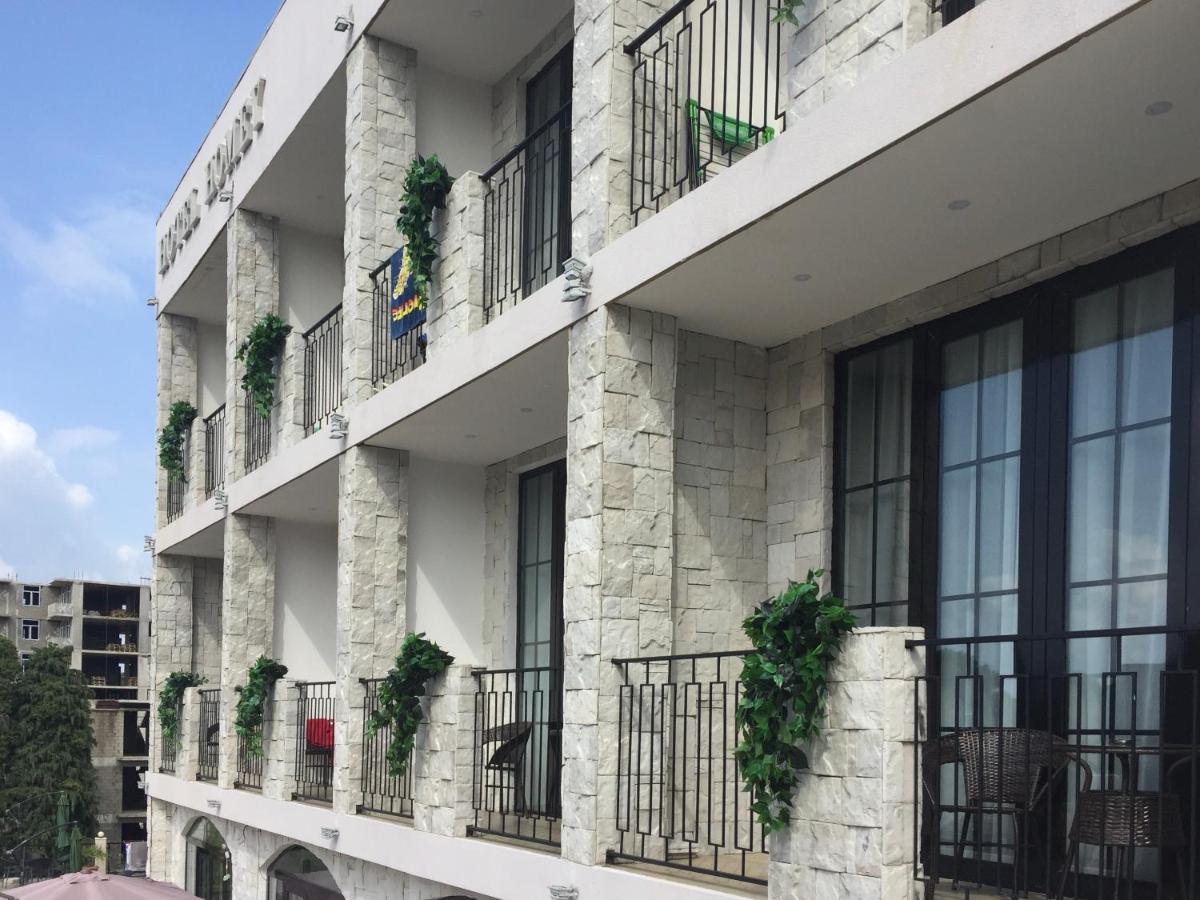 Hotel Homey Kobuleti Exteriör bild
